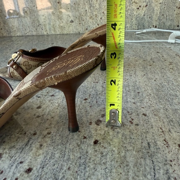 Authentic Gucci Beige/Brown Monogram Women's Kitten Heels size 6 1/2 B. LIKE NEW - Picture 10 of 10